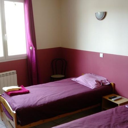 Hotel Le Pic Boeuf Manthes Exterior foto