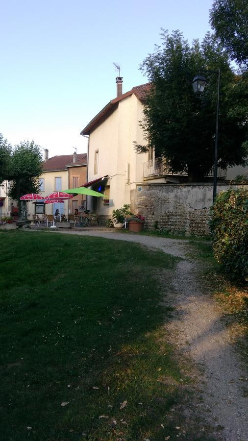 Hotel Le Pic Boeuf Manthes Exterior foto